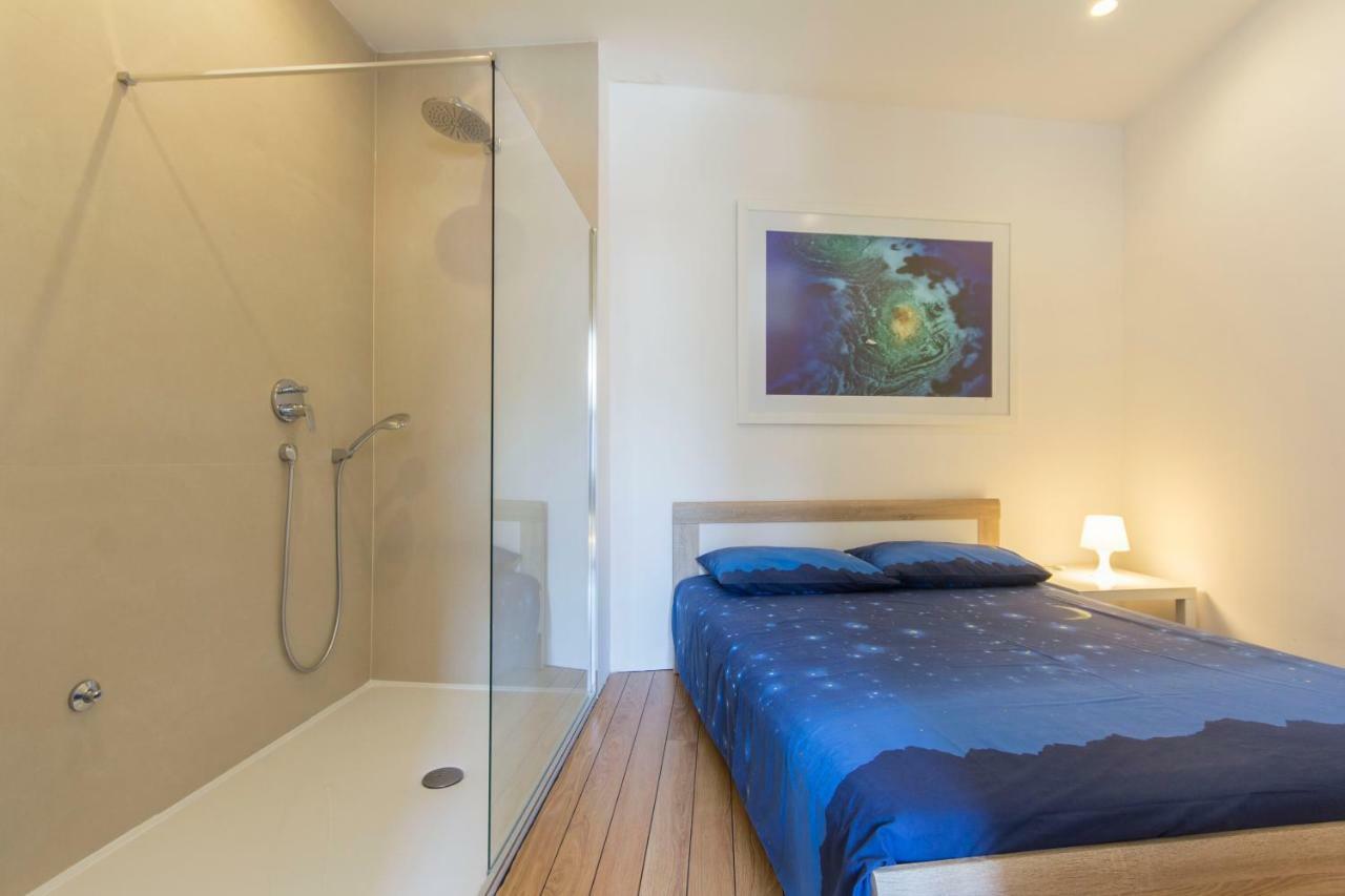 Appartment In Center With Parking Pula Exterior photo